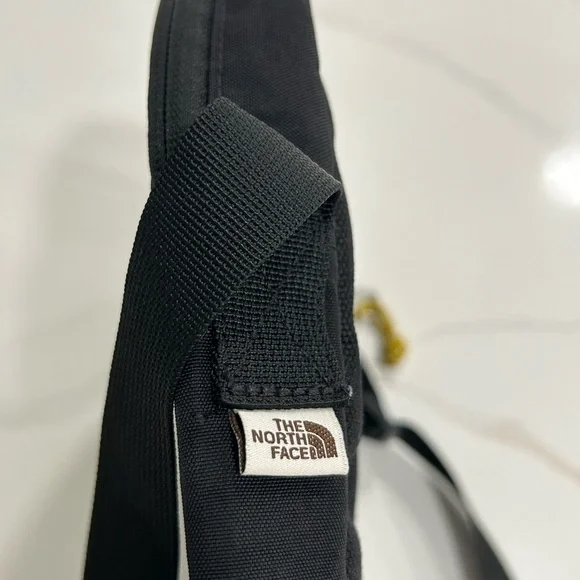 The North Face Berkeley Black Crossbody Bag - Picture 5 of 10